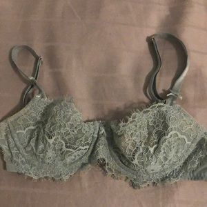 VS bra 32A